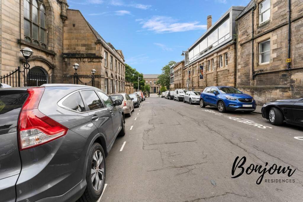 Monge Suite Old Town 2Br-1Ba, Near Royal Mile By Bonjour Residences エディンバラ エクステリア 写真