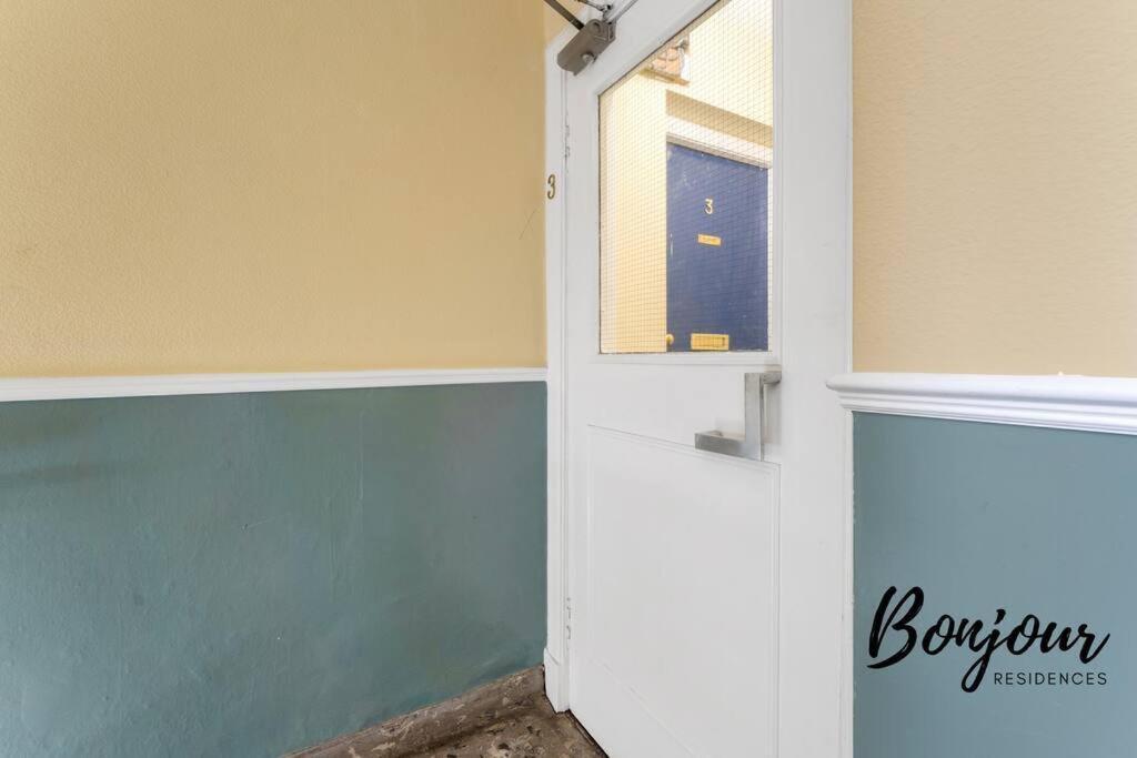 Monge Suite Old Town 2Br-1Ba, Near Royal Mile By Bonjour Residences エディンバラ エクステリア 写真
