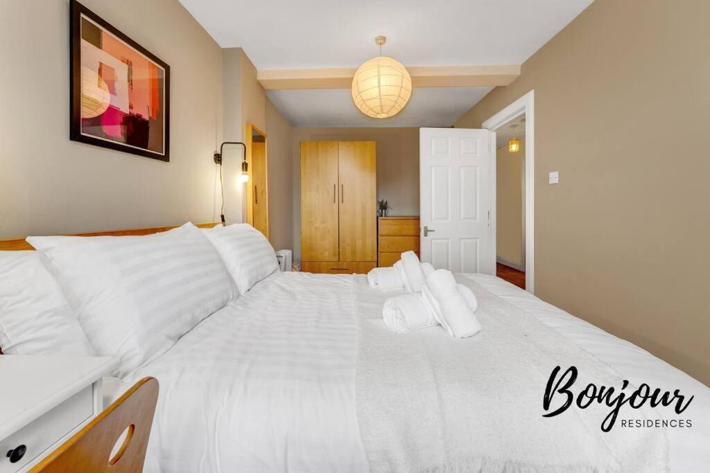 Monge Suite Old Town 2Br-1Ba, Near Royal Mile By Bonjour Residences エディンバラ エクステリア 写真