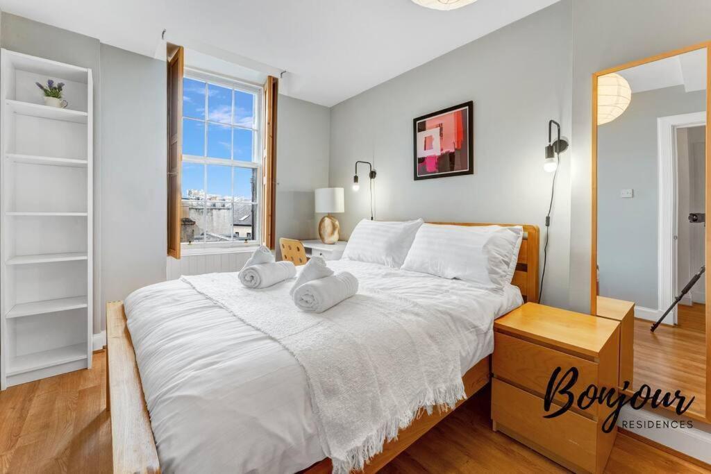 Monge Suite Old Town 2Br-1Ba, Near Royal Mile By Bonjour Residences エディンバラ エクステリア 写真