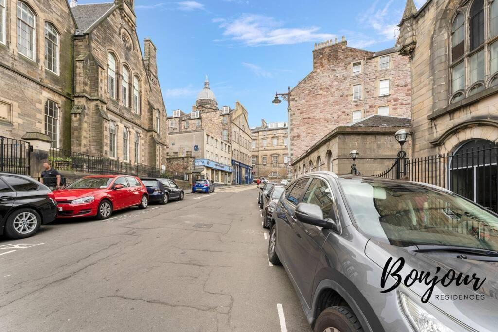 Monge Suite Old Town 2Br-1Ba, Near Royal Mile By Bonjour Residences エディンバラ エクステリア 写真