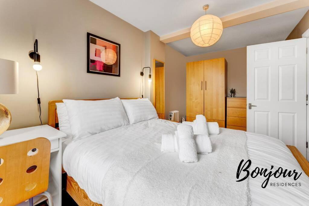 Monge Suite Old Town 2Br-1Ba, Near Royal Mile By Bonjour Residences エディンバラ エクステリア 写真